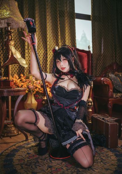 年轻大胸女教师3