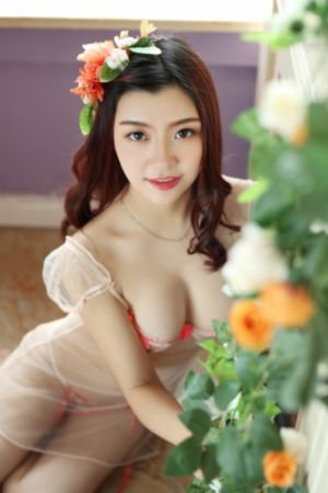 在厨房乱子伦对白