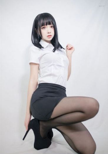 美女挨操